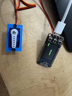 Servo wiring with flipped wires